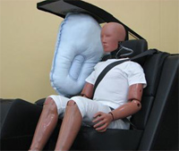 Toyota razvija prvi središnji zračni jastuk za stražnje sjedalo u svijetu